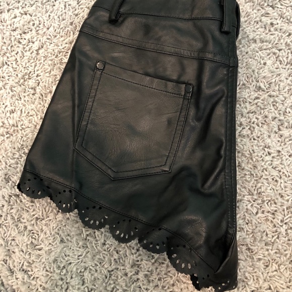 English Rose Leather Shorts - Picture 3 of 5